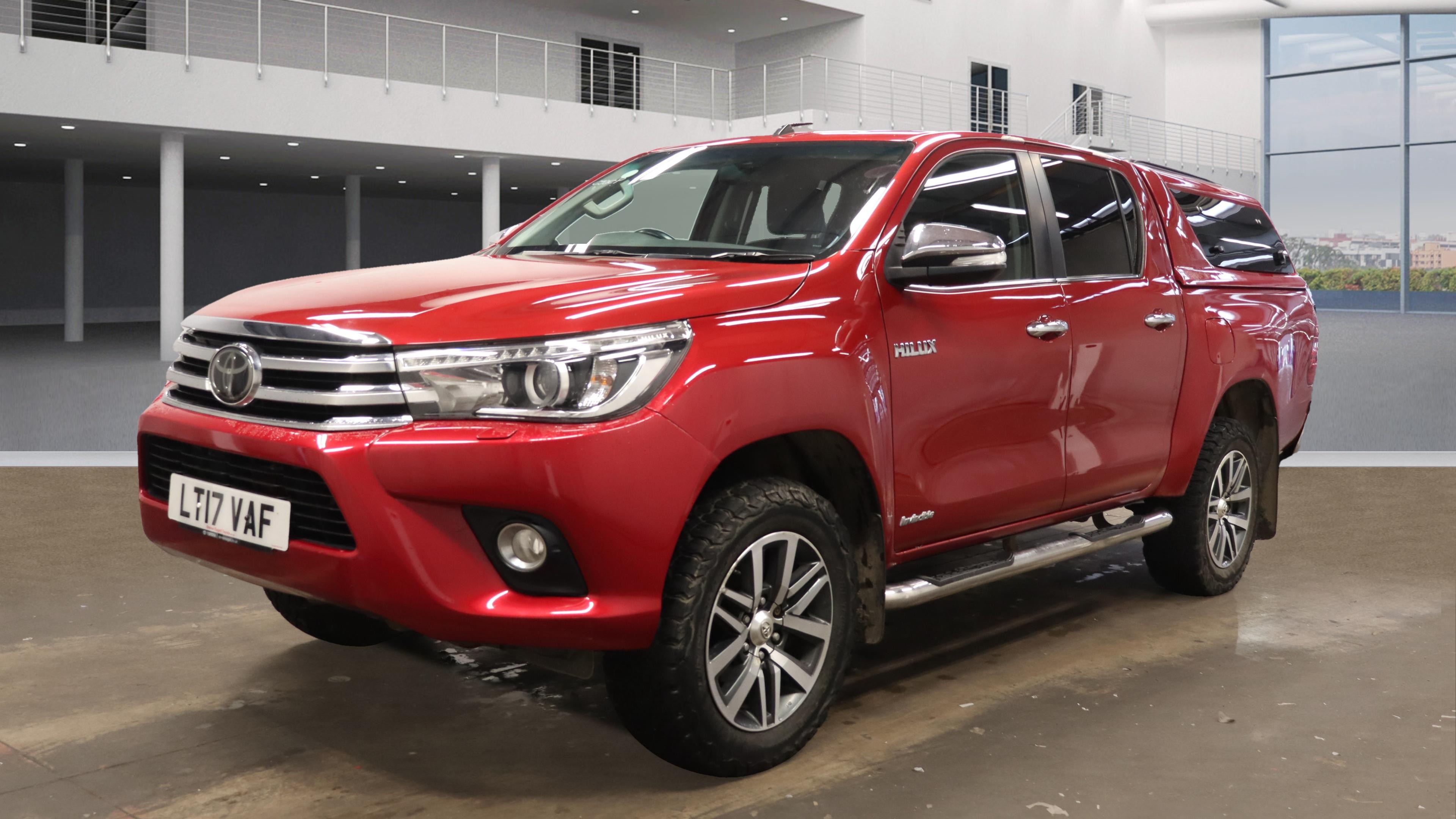 TOYOTA Hilux